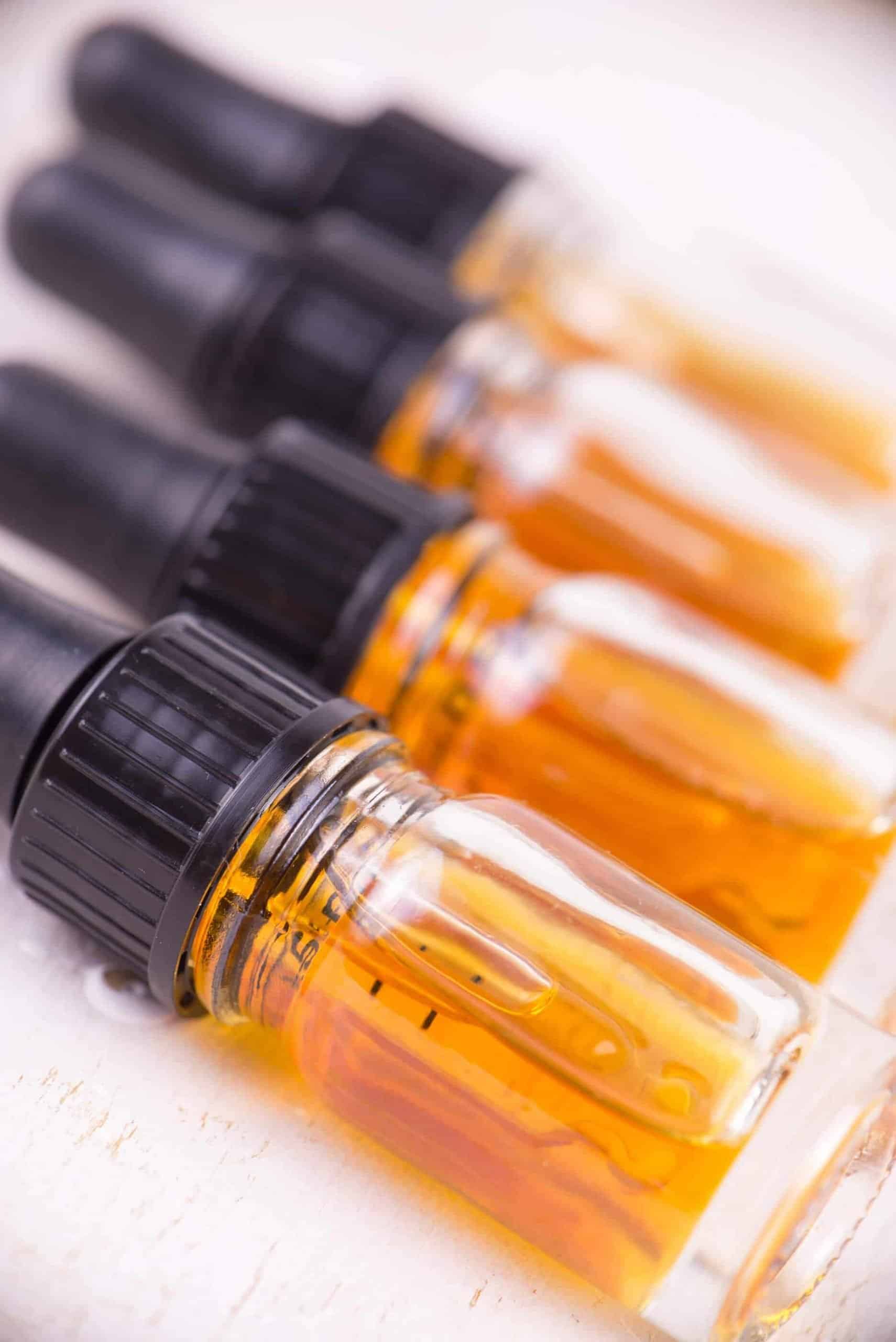 Delta 8 THC tincture oil vs Vape Distillate